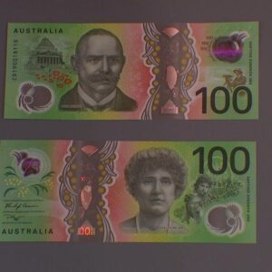 uy-fake-polymer-100-AUD-bills